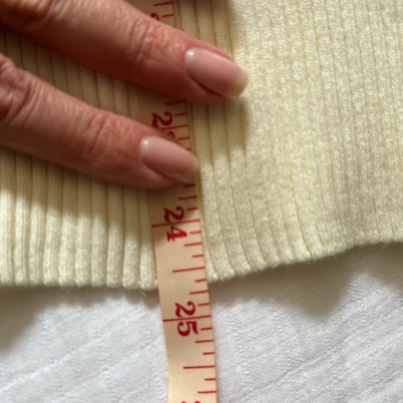 Michael Stars sweater. Cream, size large. Worn once - Picture 6 of 7